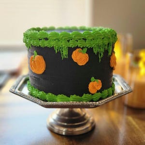 Fake Bake Pumpkin Halloween Cake, Pumpkin Patch Cake, Fake Halloween Cake, Fake Cake, Tiered Tray Decor, Halloween Decor