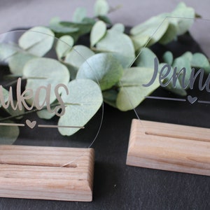Plaques nominatives, marque-places, numéros de table de mariage