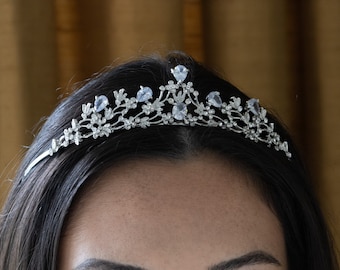 Pearl & Crystal Wedding Tiara, Bridal Tiara, Pearl Wedding Headpiece, Pearl Wedding Tiara, Crystal Wedding Crown, Bridal Headpiece