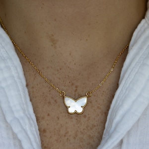 Butterfly Necklace, Mother of Pearl Butterfly Necklace, Dainty Necklace, Pearl Necklace, Shell Necklace, Gift for Her, Gold Plated 244