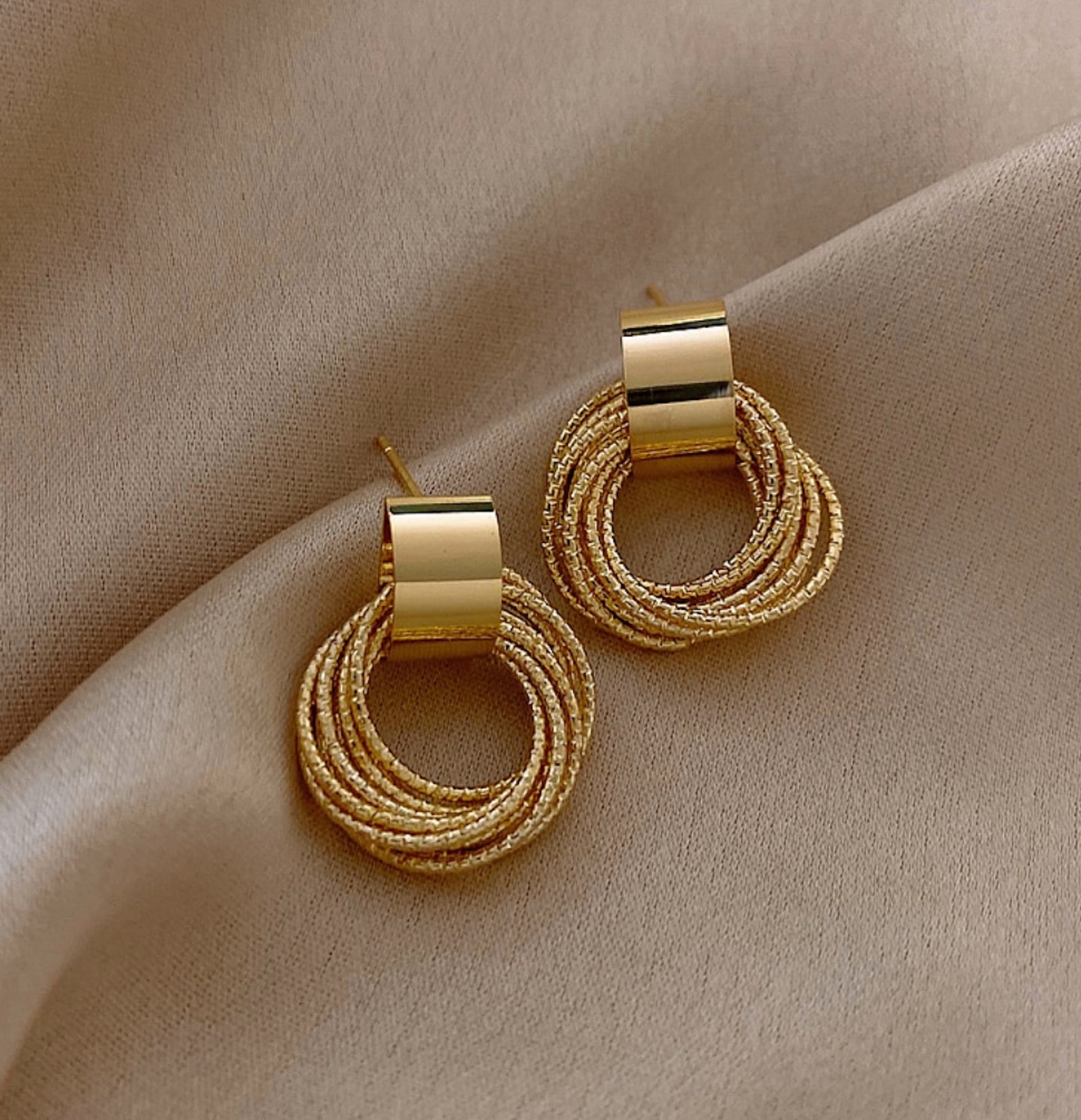 Gold Interlocking Earrings Interlocking Stud Earrings Etsy