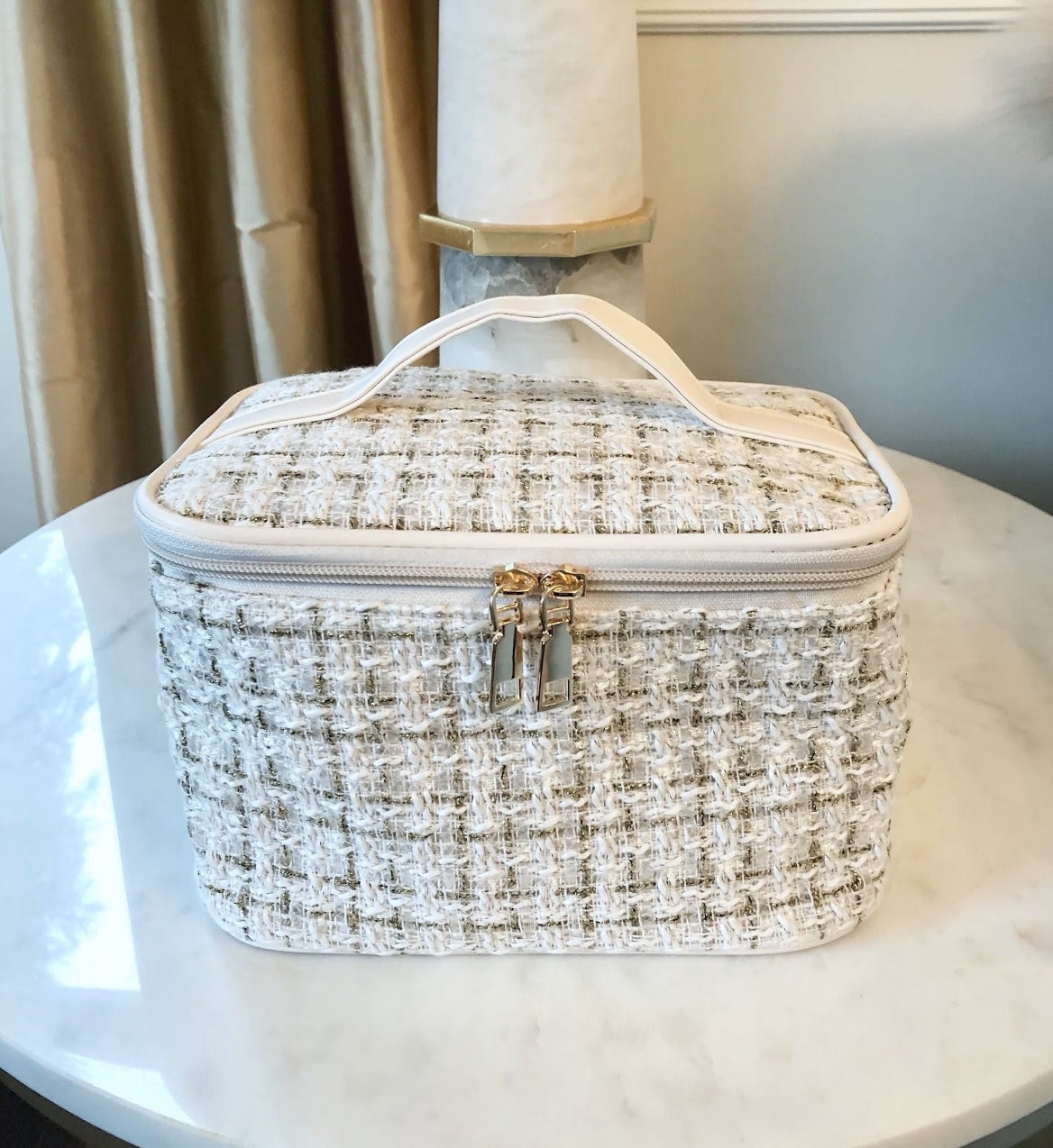 Shop Louis Vuitton Pouches & Cosmetic Bags (GI0839) by Mamamekko