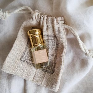 lavender - cedarwood - vanilla - alcohol free, vegan roll- on travel perfume/aftershave for men