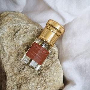oakmoss - sandalwood // Alcohol Free, Vegan, Cruelty Free, Paraben Free Perfume Aftershave for Him