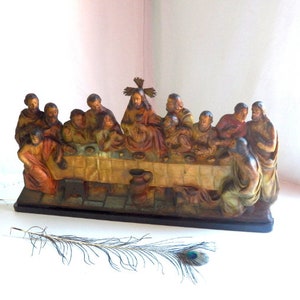 Großes letztes Abendmahl Jesu Christi, Skulptur des letzten Abendmahls, skulpturales Relief, Gipsskulptur, christliche Skulptur