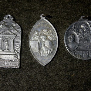 Médailles Anciennes, Lot de Médailles Vierges, Grandes Médailles en Aluminium. Lot de médailles religieuses.