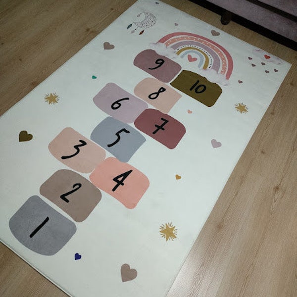 Rainbow Printed Hopscotch Game Rug - Anti-Allergy Non-Slip Base Kids Carpet - Lavable a máquina - Soft Kids Room Carpet