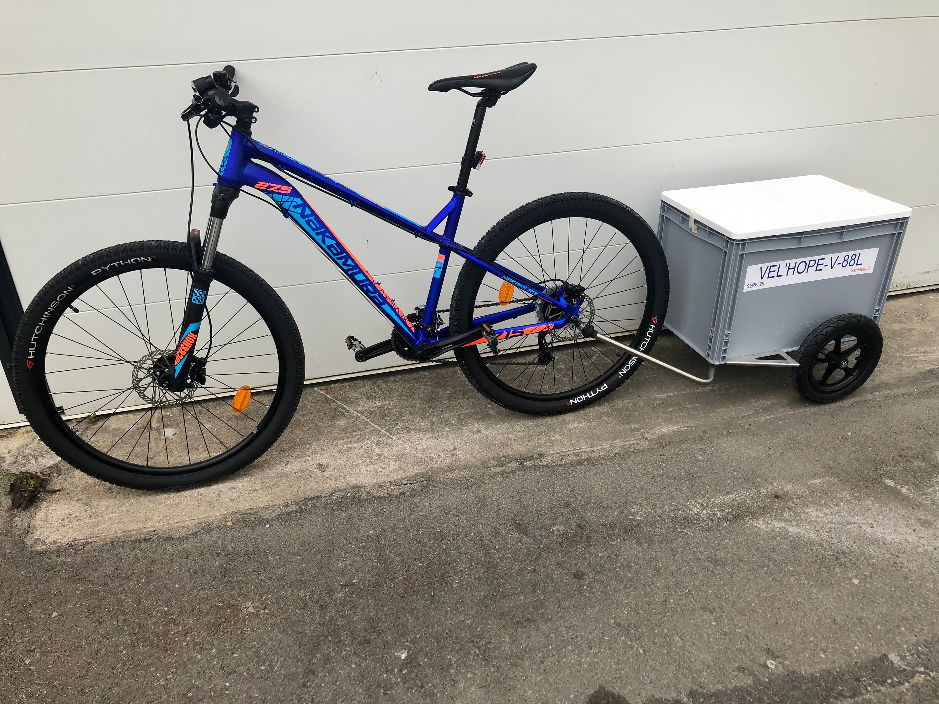 bicicletta arancione disegno