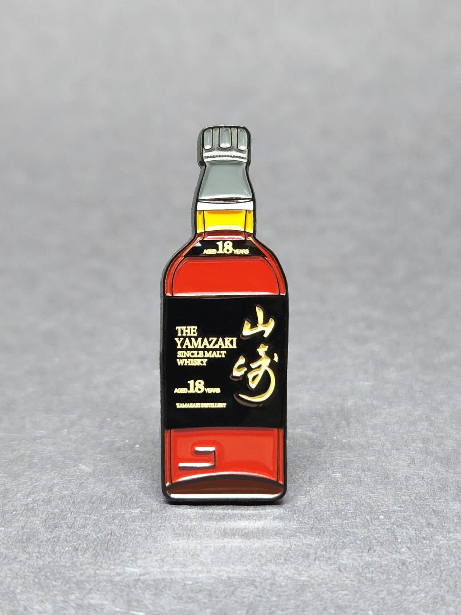 Pin de esmalte de whisky japonés // Whisky Coleccionables // Whiskey Minis // Whiskey Enamel Pins // Regalos de whisky