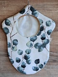 Handmade clothespin bag with eucalyptus motif, inner lining including wooden clothes hanger – sturdy, pretty & practical