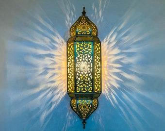 Handcrafted Moroccan Brass Wall Lamp: Exotic Home Lighting