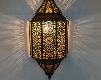 Handcrafted Moroccan Brass Wall Lamp: Exotic Home Lighting