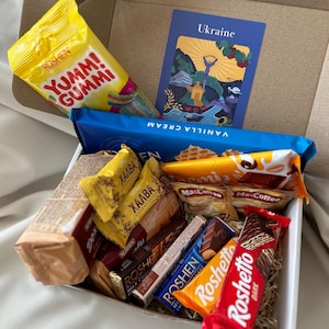 Ukrainian Snack Box 800g Ukraine Gifts Surprise Treats from Ukraine - Hand Packed