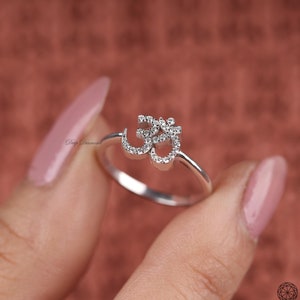 Diamond Om Ring in Solid Gold, Gold Om Ring, Om Ring With Diamond Om Ring in Solid Gold, Gold Om Ring, Om Ring With