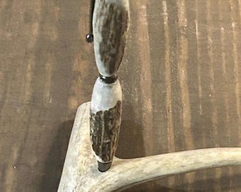 Antler pen and desk stand
