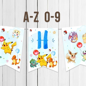 Puede incluir: Una pancarta colorida con las letras A-Z y los números 0-9. La pancarta presenta varios personajes de Pokémon, incluyendo Pikachu, Charmander, Bulbasaur, Squirtle y Eevee. La pancarta es perfecta para una fiesta o evento con temática de Pokémon.