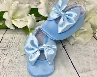 Baby shoe,Baby Girl Dress Shoes,Mary Jane Flower Girl shoe,Newborn shoe for girls,1st Birthday Shoes,Light Blue Satin wedding shoe with bow