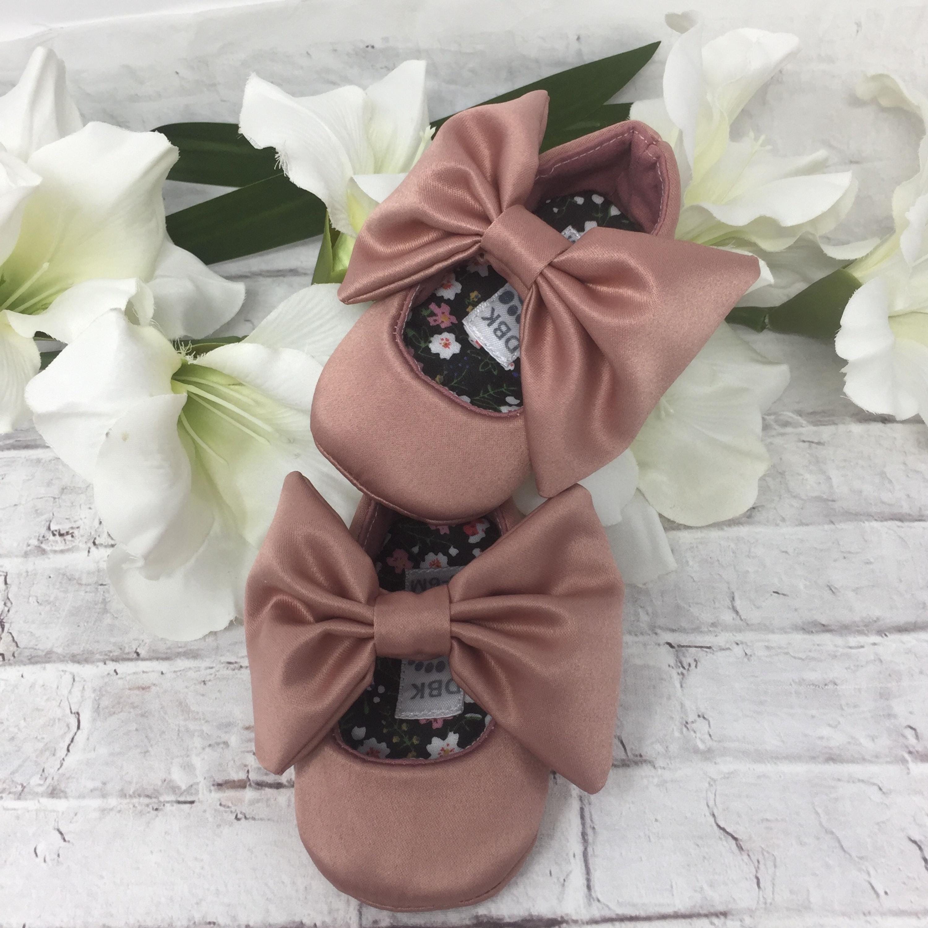 dusty pink dress and gold shoes What Shoes To Wear With Dusty Pink Dress To Wear Dusty Rose Dress What Color  Shoes