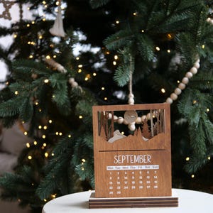Wooden perpetual day date calendar, desk calendar, forever calendar, monthly calendar, calendar 2025, business calendar, desk accessories