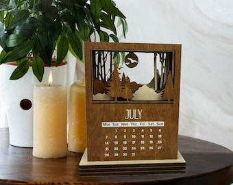 Wooden desk calendar 2025, office decor, business calendar, family calendar sign, handmade calendar, personalized Christmas gift idea