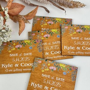 Hochzeit Holz Save the Date Kartenset, Wildblumen einladen, Hochzeitsandenken, Blumen sicher das Datum, Hochzeitsgeschenk Gast, rustikale Save the Date
