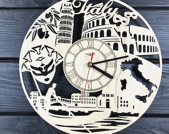 Orologio da parete Italia, regalo per uomo e donna, regalo per il quinto anniversario, poster personalizzato dell'Italia, arazzo da parete personalizzato dell'Italia, ritaglio in legno dell'Italia