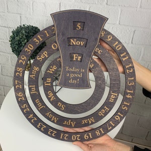 Wooden perpetual calendar, custom logo calendar, round wall calendar, office calendar, forever calendar, corporate gifts, gift for boss