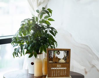 Calendario de escritorio de madera 2026 con letrero familiar, decoración de oficina, calendario empresarial.