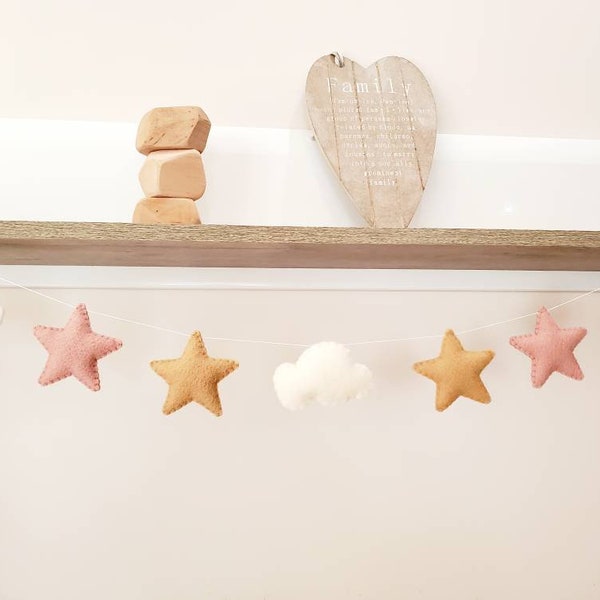 Guirlande d'étoiles en feutre neutre unisexe, décoration de chambre de bébé, bannière d'étoiles rose poudré beige, décoration d'intérieur durable, accessoire photo