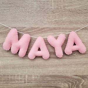 Banner de nombre de fieltro personalizado / signo de nombre de guardería / regalo de baby shower / decoración de guardería / regalo del día de la madre