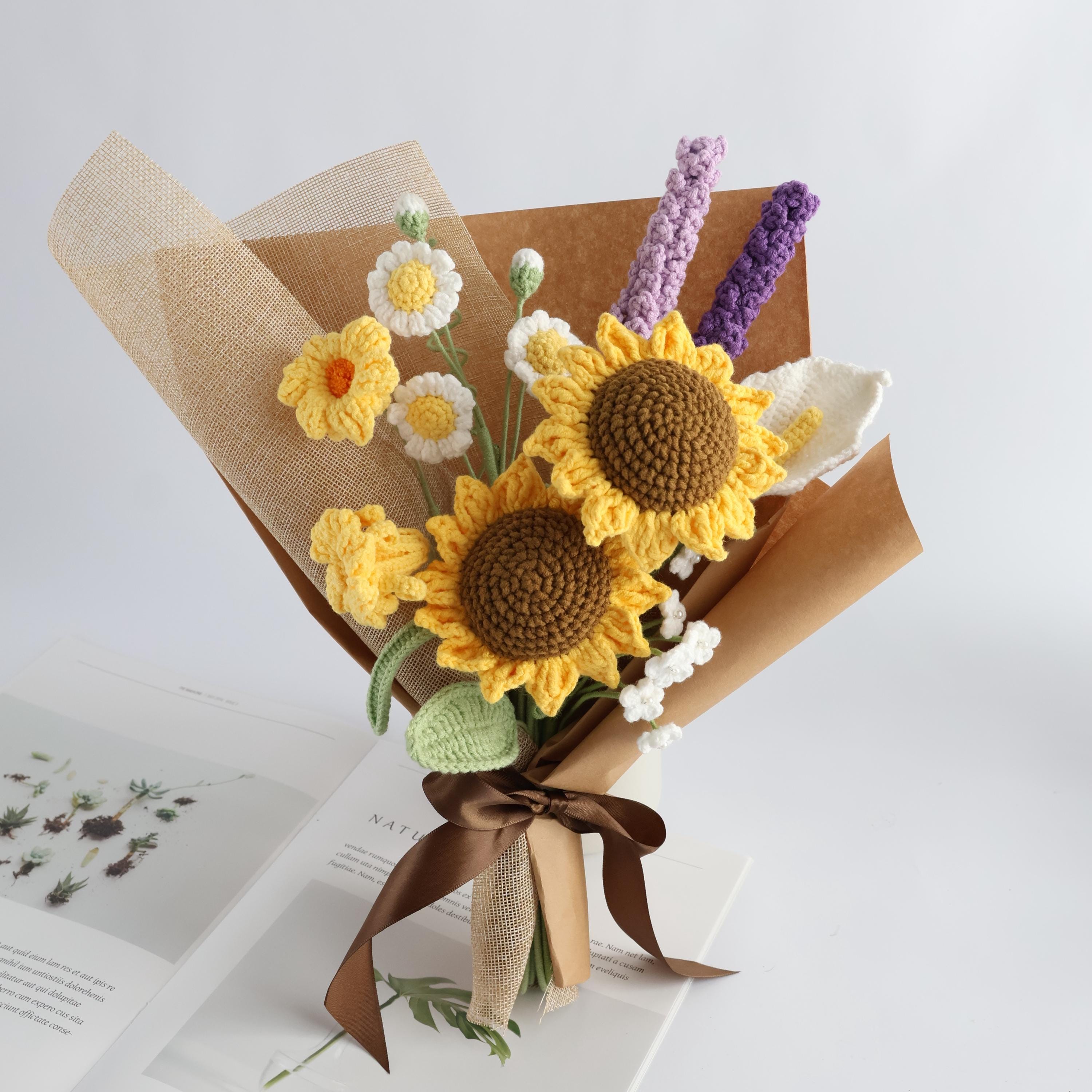 ❤購入時32万円❤作家物パンフラワーモチーフ四季の花束オリジナルデザイン❤超美品 かぎ針編みの花束、手作りの花、卒業祝いのパーソナライズされたギフト
