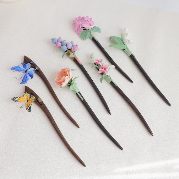 Ebony Wood Hair Stick with Crochet Flowers,  Handmade Wooden butterfly Hair Pin, Elegant Floral Hair Accessory, Natural Wood Kanzashi Gift