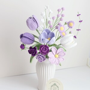 Gehäkelter Tulpenstrauß, handgemachte Blumen, personalisiertes Geschenk für Mutter, Abschlussfeier, Hauptdekoration, gestrickter Lavendel, immer Blume