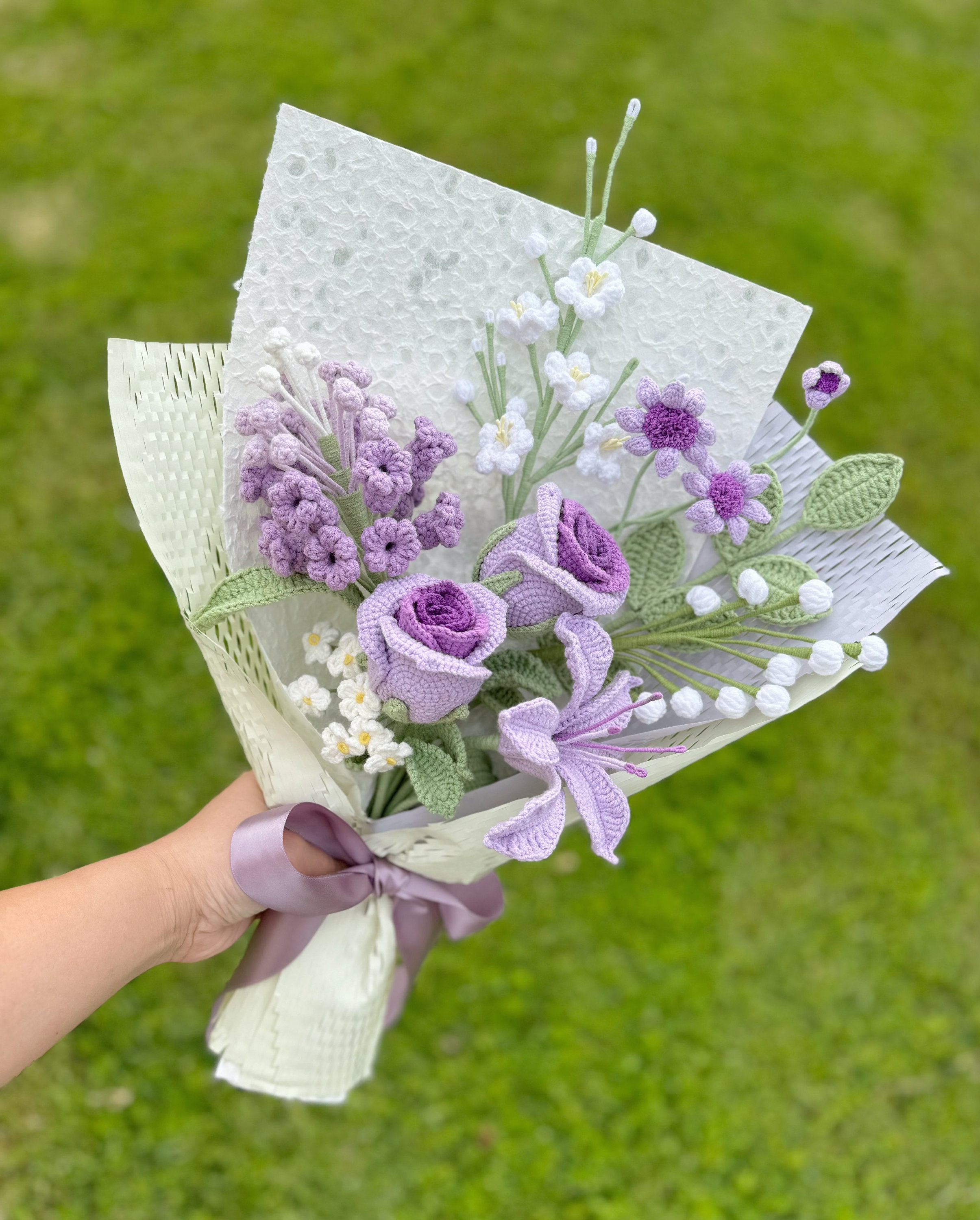 かぎ針編みのバラの花束、手作り、ガールフレンドへの
