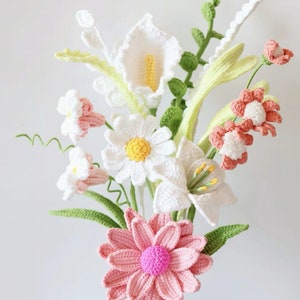 Crochet lily of the valleys bouquet,, hand made, personalized gift for girl friend, Home Decor Bouquet, Artificial lily of valleys