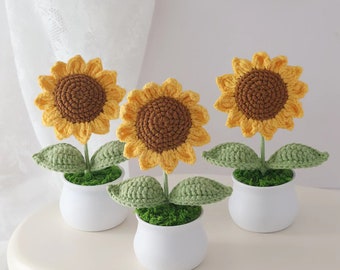 Crochet sunflower in pot, handmade personalized gift for mother, home decoration, desk decoration,  knitted sunflowers, crochet flowers,