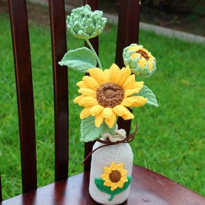 Crochet sunflower vase, hand made personalized gift for mother, graduation,home decoration,crochet gift,crochet sunflower, finished crochet
