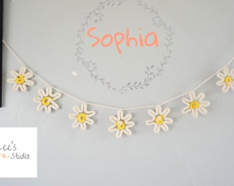 Floral Garland, Daisy Flower Garland, Party Decor, Baby Shower Gift Decor, Photoshoot Decor, Wedding Decor, Flower Garland Nursery