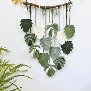 Minimalist Wall Art, Monstera Variegata Leave,  Boho Nursery Decor, Kid Room Wall Decor Baby Room Wall Art, Green Nursery Wall Art Bedding