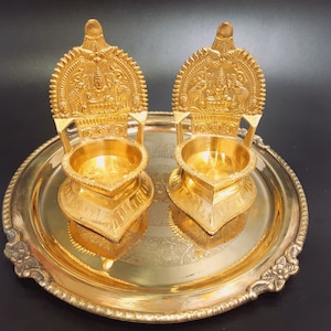 Brass Kamatchi Vilakku Pair, Indian Decor Diya, Aarti Diya, Brass Oil Lamp, Indian Handicraft for Pooja, Home Decor (Set of 2)