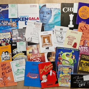 Vintage Sammlung von über 45 Theaterprogrammen