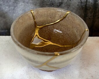 Kintsugi bowl