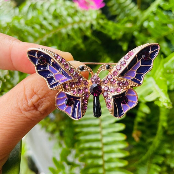 Butterfly Brooch.purple Butterfly Pin. Crystal Brooch.brooch for Women.wedding  Gift.mother Day Gift.minimalist Brooch.delicate Pin. 