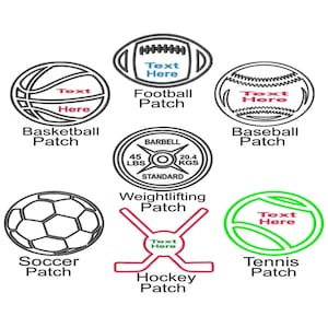Puede incluir: Un conjunto de 10 diseños de bordado que representan diferentes deportes y actividades. Los diseños incluyen un balón de baloncesto, un balón de fútbol, un balón de béisbol, un balón de fútbol, una pelota de tenis, una placa de pesas, palos de hockey y una barra de pesas. Cada diseño incluye el texto "Text Here" en un color diferente.