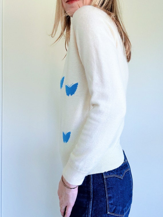 Vintage cashmere pullover sweater | cream and blu… - image 5
