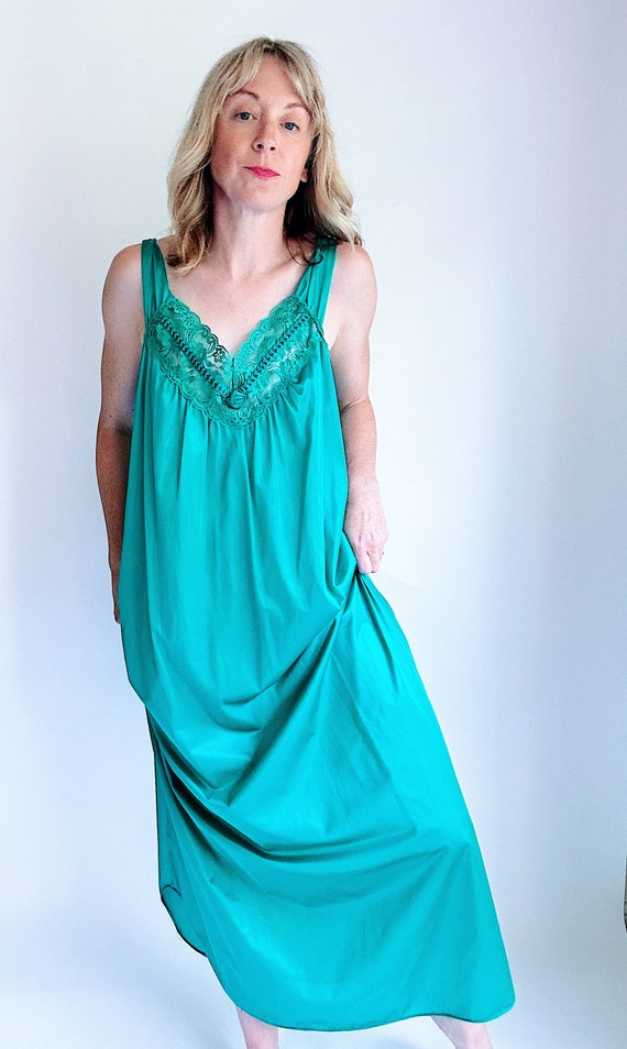 Vintage nightie | silky slip lingerie | emerald gr