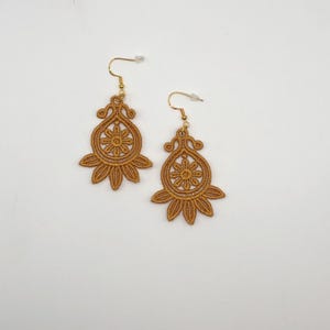 Spitzen Ohrringe, Beige Ohrringe, Neon Ohrringe, Retro Ohrringe, schwarze Ohrringe, Vintage Stil Ohrringe, Regenbogen Ohrringe, Spitze Geschenk für sie
