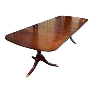 Henkel Harris Georgian Mahogany Dining Table