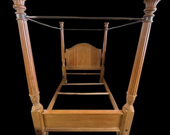 Queen Size Canopy Bed by Lexington