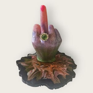 FYOU Middle finger Resin JEWELRY tray in PINKS
